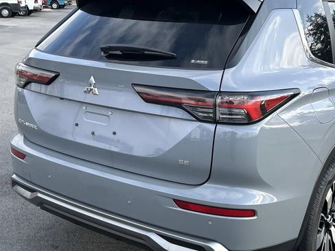 New 2026 Mitsubishi Outlander SE image 10