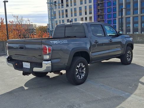 Used 2023 Toyota Tacoma TRD Off-Road image 8