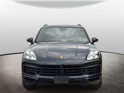 Used 2021 Porsche Cayenne S image 8