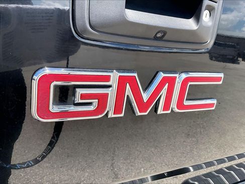 Used 2017 GMC Canyon 2WD Crew Cab w/ Convenience Package image 26