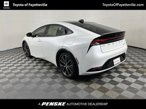 Used 2024 Toyota Prius XLE FWD image 3