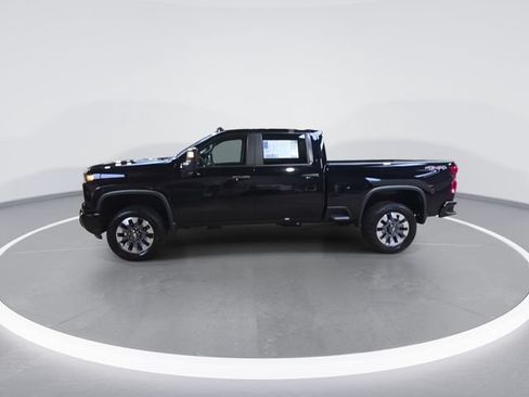 Used 2024 Chevrolet Silverado 2500 Custom w/ Custom Value Package AWD/4WD image 5