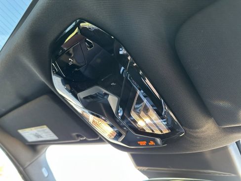 Certified 2023 BMW 760i xDrive image 33