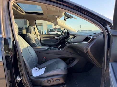 Used 2021 Buick Enclave Essence w/ Sound and Sites Package image 9