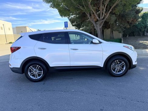 Used 2018 Hyundai Santa Fe Sport image 4