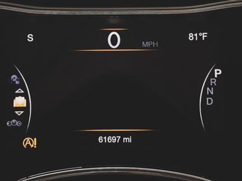 Used 2020 Jeep Grand Cherokee Altitude RWD image 12