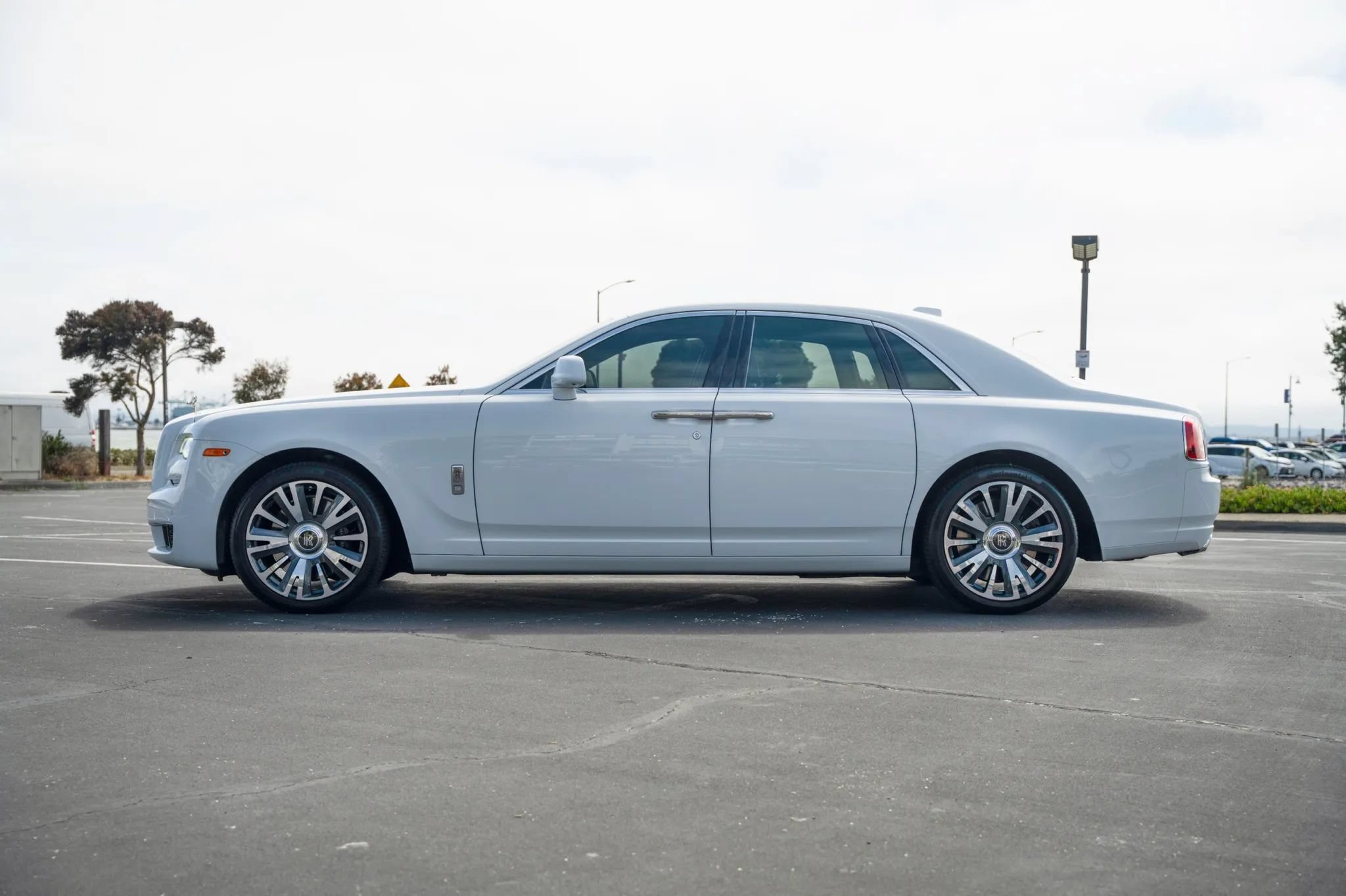 Used 2018 Rolls-Royce Ghost RWD image 8