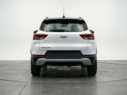 Used 2025 Chevrolet TrailBlazer LT FWD image 7
