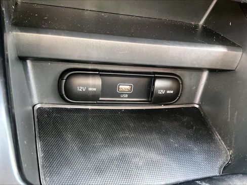 Used 2020 Kia Soul LX FWD image 29