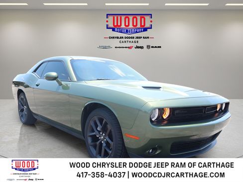 Used 2021 Dodge Challenger SXT w/ Blacktop Package RWD image 1