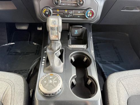 New 2025 Ford Bronco 4-Door image 16