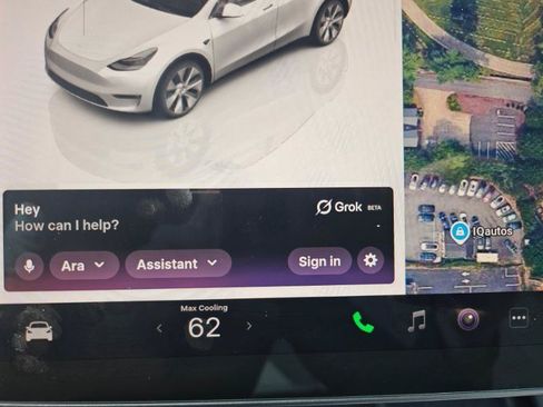 Used 2023 Tesla Model Y Long Range AWD/4WD image 44