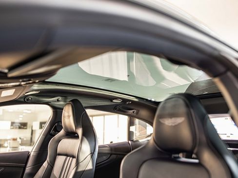 Used 2025 Aston Martin DBX 707 image 20