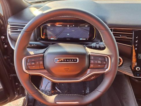Used 2024 Jeep Wagoneer L Series II w/ Flexible Seating Group image 12