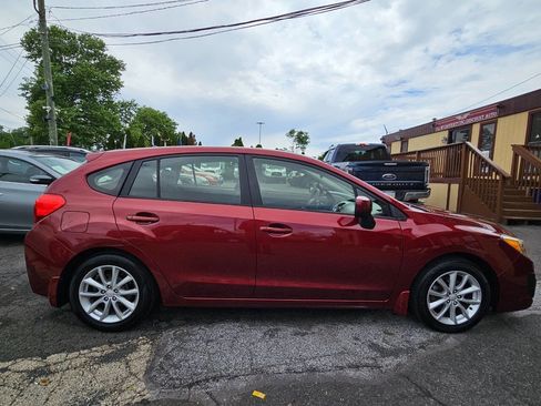 Used 2012 Subaru Impreza 2.0i Premium w/ All-Weather Pkg AWD/4WD image 6