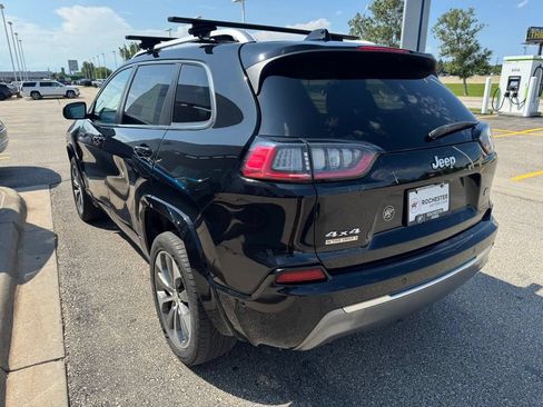 Used 2020 Jeep Cherokee Overland w/ Technology Group AWD/4WD image 42