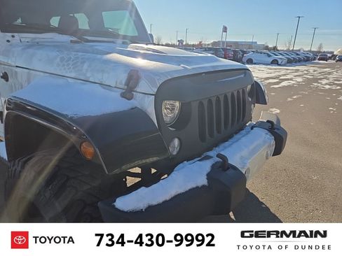 Used 2018 Jeep Wrangler Unlimited Sahara image 14