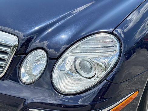 Used 2009 Mercedes-Benz E 350 Sedan image 9