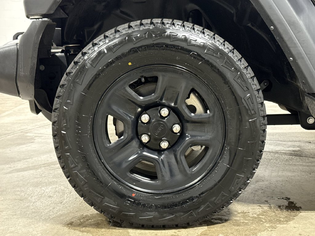Used 2024 Jeep Wrangler Sport AWD/4WD image 26