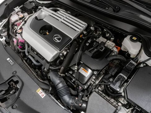 Used 2024 Lexus UX 250h AWD w/ Premium Package image 4