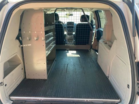 Used 2015 RAM C/V Tradesman w/ UConnect Hands-Free Group image 7