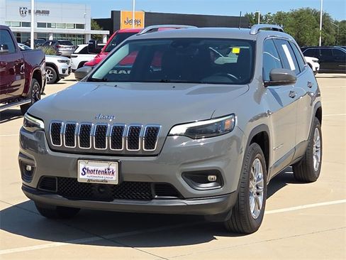 Used 2021 Jeep Cherokee Latitude Lux w/ Trailer Tow Group image 3