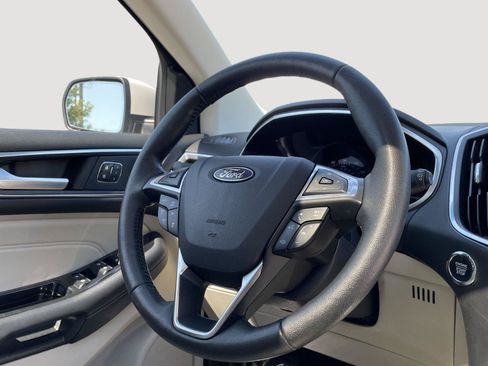 Used 2019 Ford Edge Titanium w/ Equipment Group 301A AWD/4WD image 6