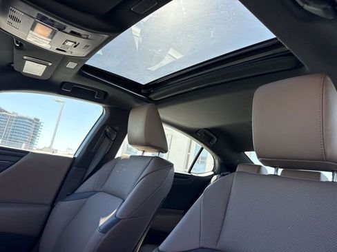 Certified 2023 Lexus ES 350 w/ Premium Package FWD image 22
