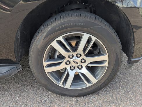 Used 2024 Ford Expedition Max Limited image 11