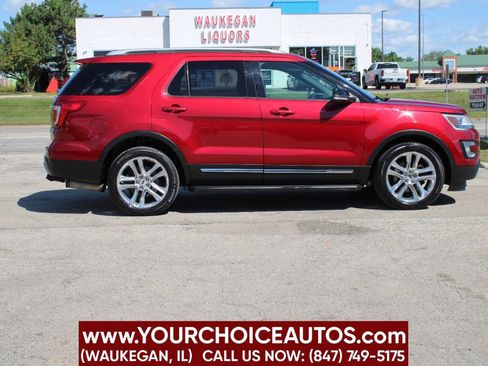 Used 2017 Ford Explorer XLT w/ Equipment Group 202A image 4