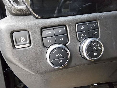 Used 2023 GMC Sierra 1500 SLT AWD/4WD image 36