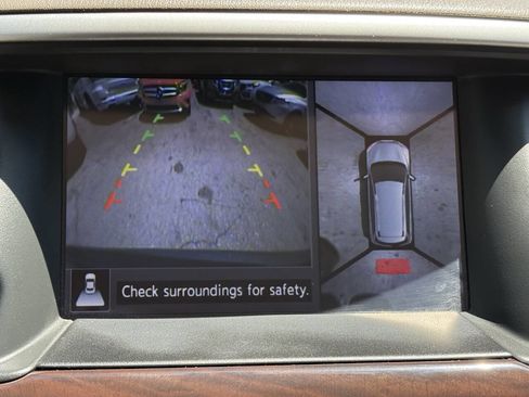 Used 2015 Nissan Pathfinder SL w/ SL Tech Package FWD image 18