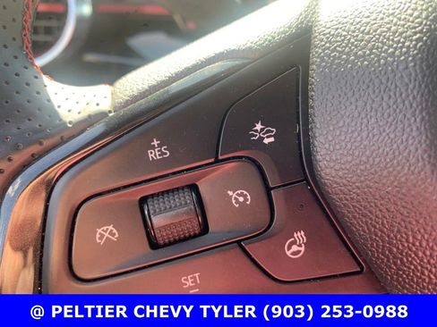 Used 2025 Chevrolet Trax RS w/ Driver Confidence Package FWD image 20