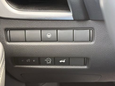 Certified 2023 Nissan Rogue SL w/ SL Premium Package image 33