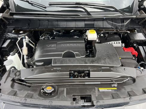 Used 2024 Nissan Pathfinder Platinum w/ Cargo Package image 12