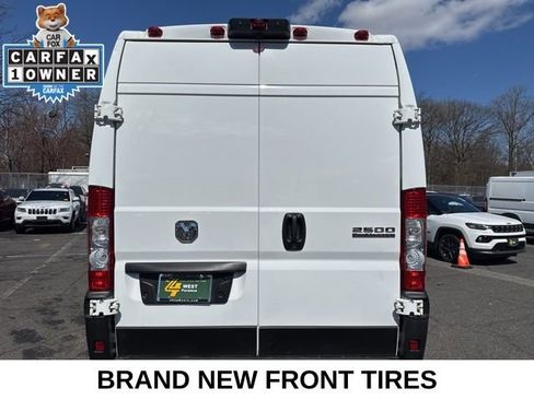 Used 2025 RAM ProMaster 2500 w/ Convenience Group image 14