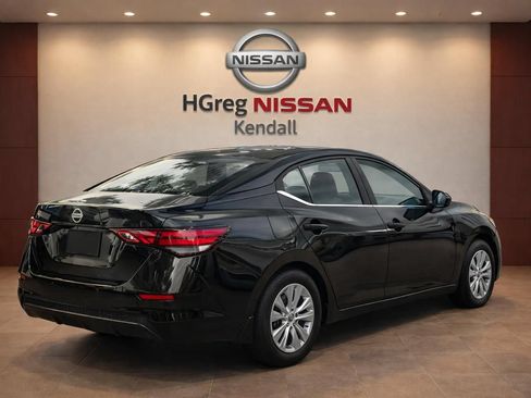 Used 2024 Nissan Sentra S FWD image 4