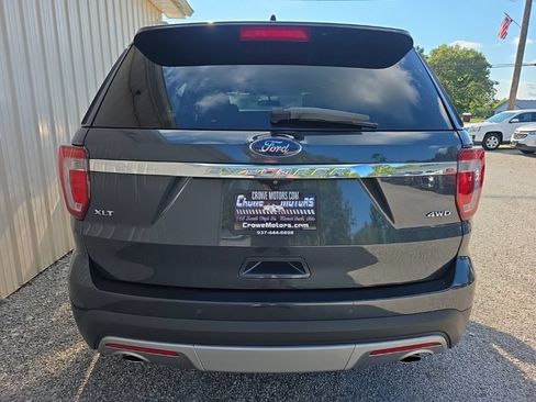 Used 2017 Ford Explorer XLT w/ Equipment Group 202A AWD/4WD image 6