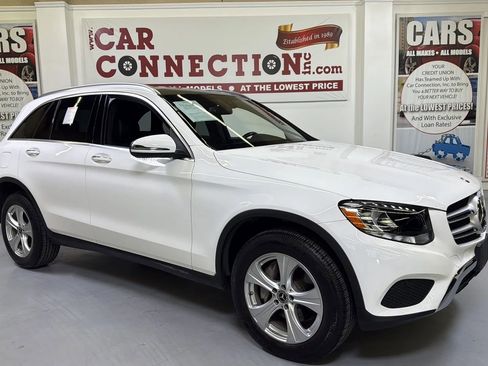 Used 2018 Mercedes-Benz GLC 300 4MATIC w/ Premium Package image 1