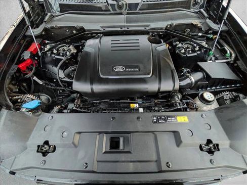 Used 2025 Land Rover Defender 110 S image 24