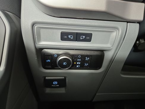 Used 2023 Ford F150 XLT image 27