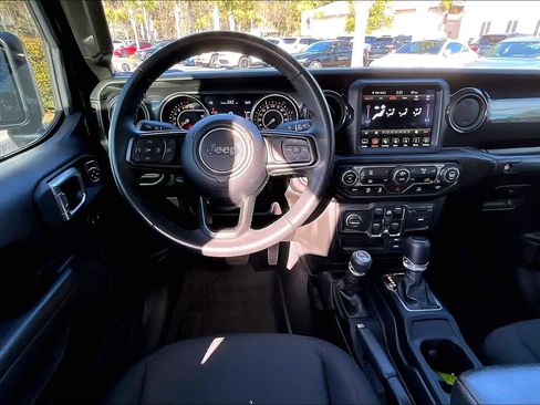 Used 2022 Jeep Gladiator Sport image 5