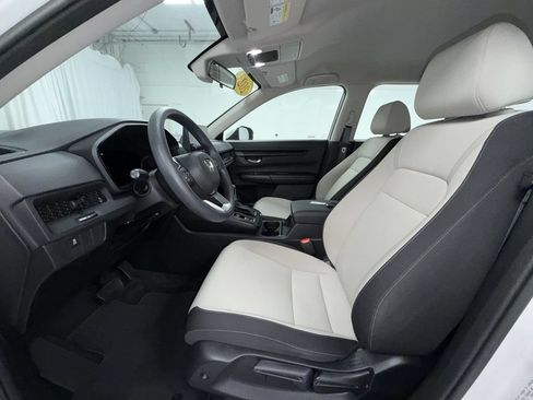 Used 2023 Honda CR-V LX image 13
