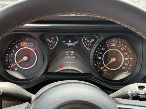 Used 2024 Jeep Wrangler Unlimited Sport AWD/4WD image 19