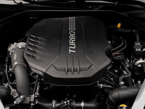 Used 2022 Genesis G70 3.3T RWD image 60