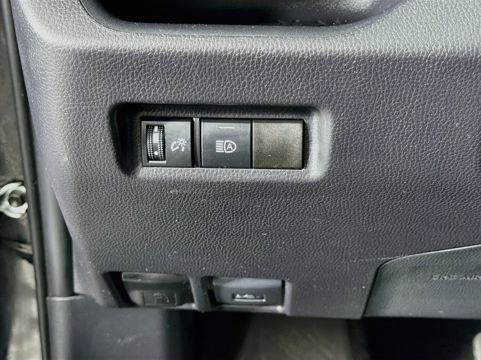 Used 2025 Toyota RAV4 LE FWD image 16