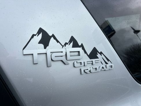 Used 2024 Toyota 4Runner TRD Off-Road AWD/4WD image 31