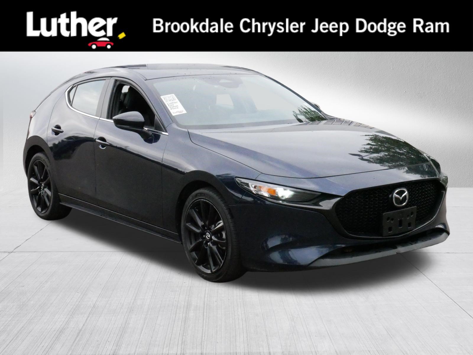 Used 2024 MAZDA MAZDA3 s FWD image 1