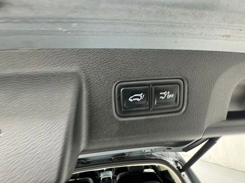 Used 2024 Kia Telluride SX Prestige AWD/4WD image 17
