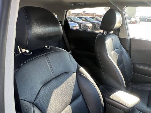 Certified 2022 Kia Niro EX Premium image 14